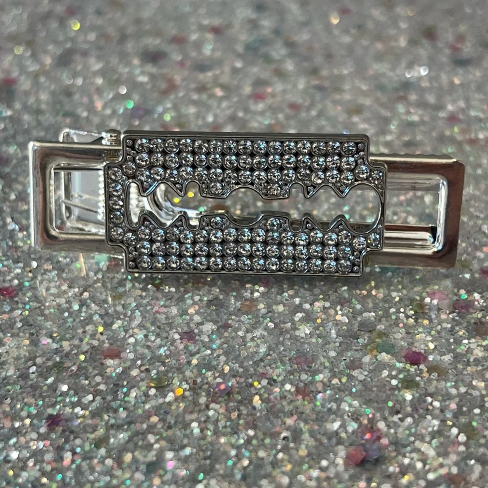 New Razor Blade Rhinestone Hair Clip - Picture 10 of 10